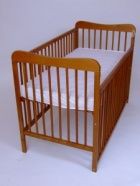 Detská postielka - Kinga TEAK- spúšťcí bok